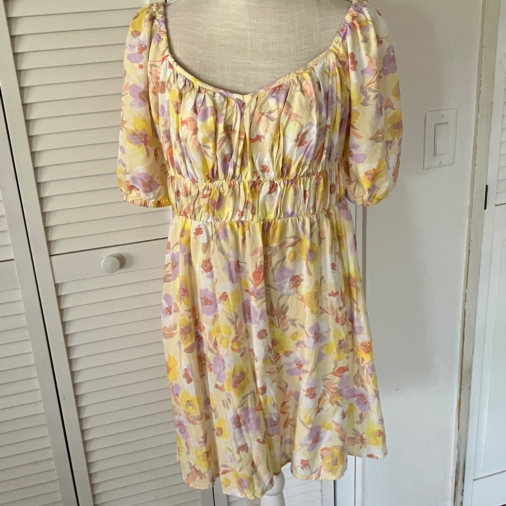 GAP Floral Mini Dress in Light Pink and Yellow Sweetheart neckline puffy sleeves - Picture 4 of 9